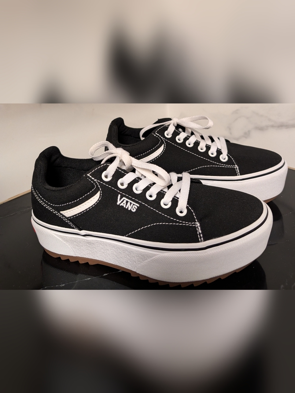 Vans Seldan Platform Sneakers - Women's Size 7 Like New - Picture 3 of 11